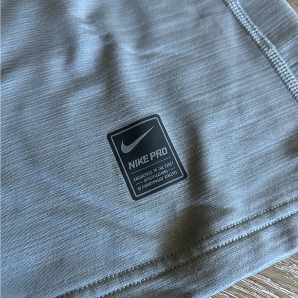 Nike Pro Combat fitted quarter zip - Picture 5 of 5